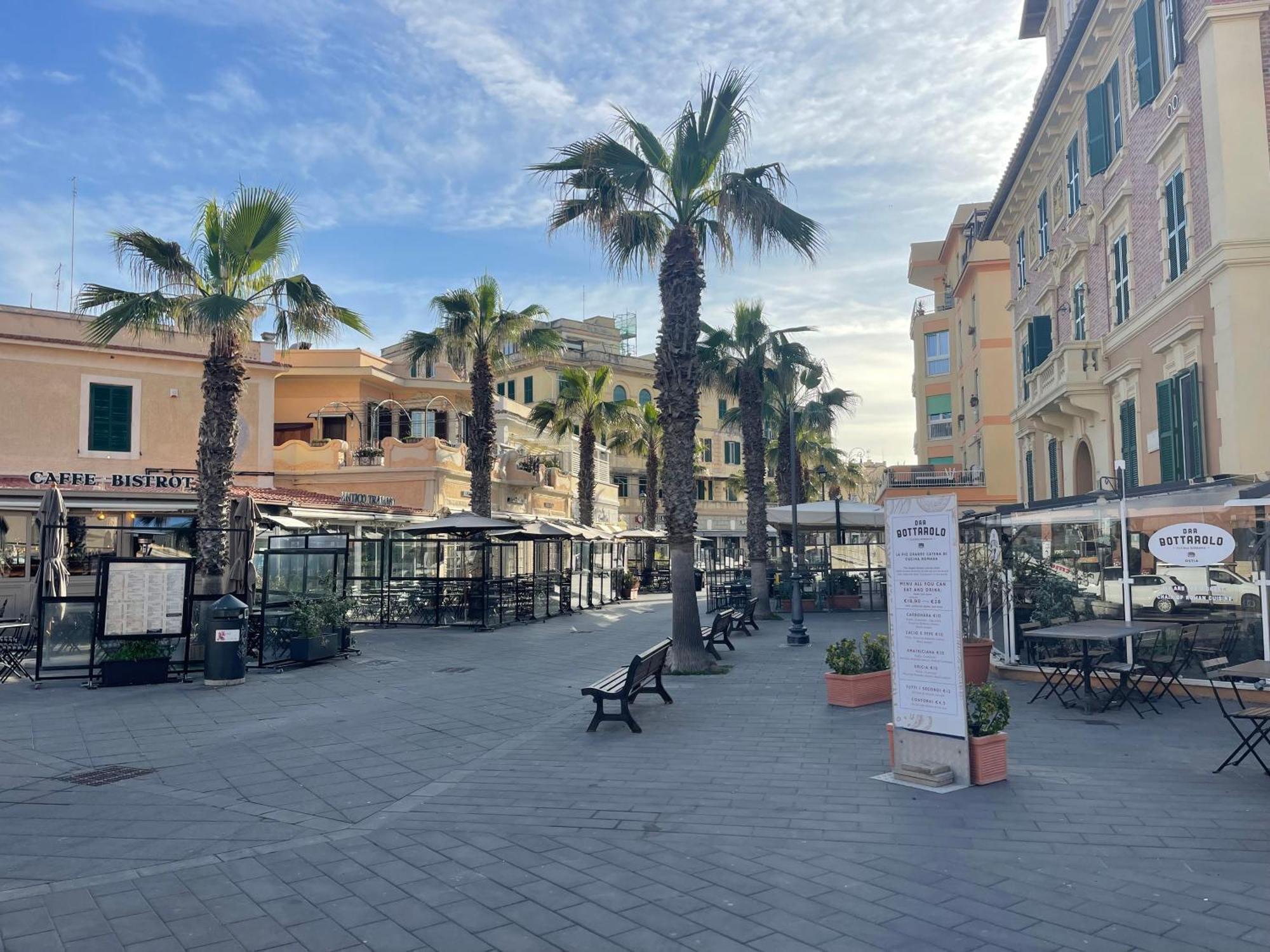 Villa La Tua Casa Nel Centro Di Ostia Esterno foto