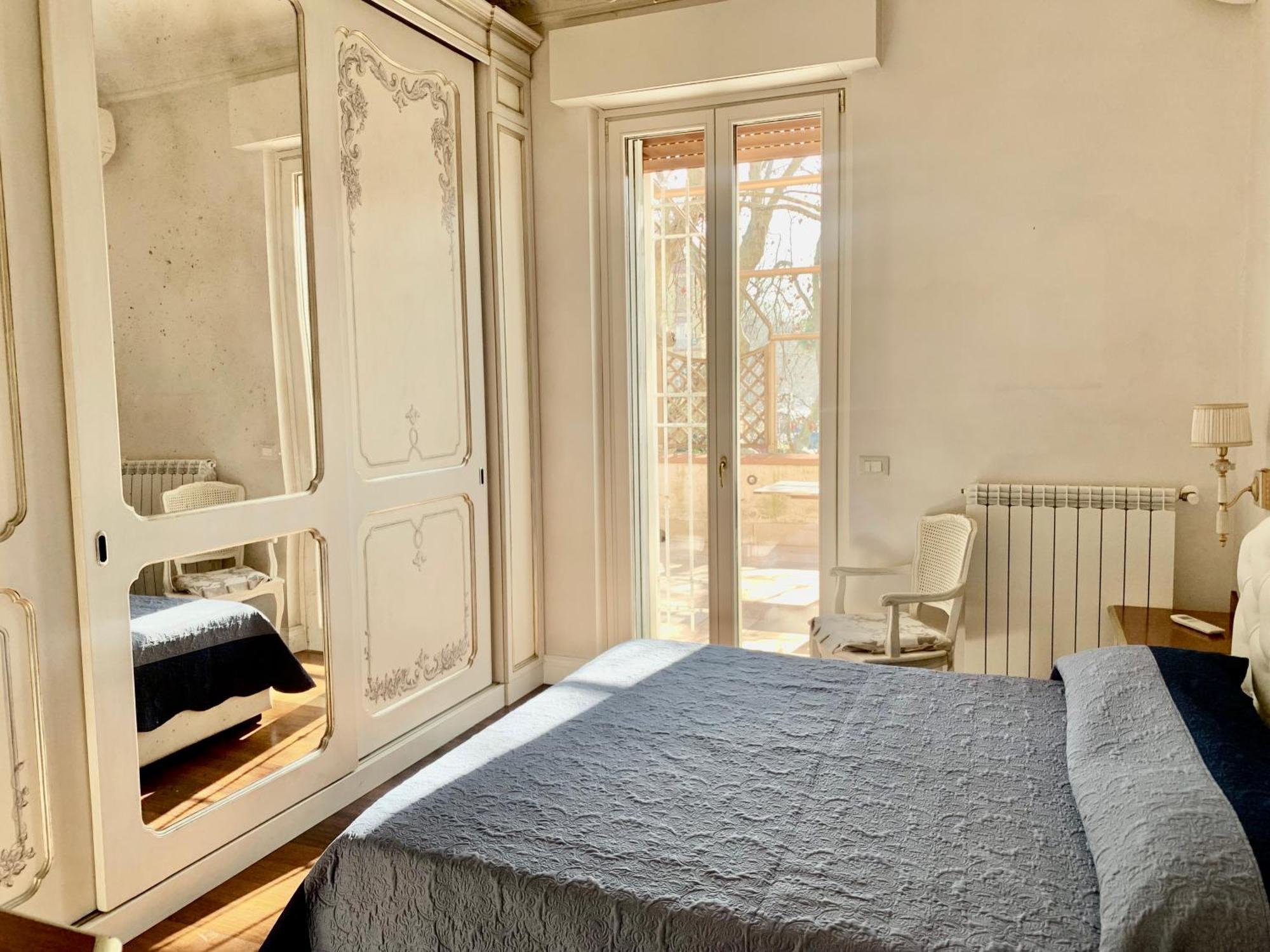 Villa La Tua Casa Nel Centro Di Ostia Esterno foto